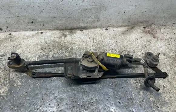 Hyundai Elantra Front wiper linkage and motor 981102D100 035217430