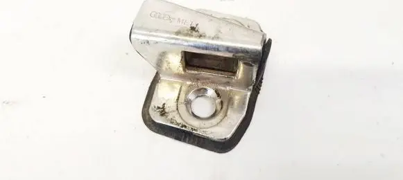 Audi A4 S4 B5 8D Front door lock loop/hook striker 