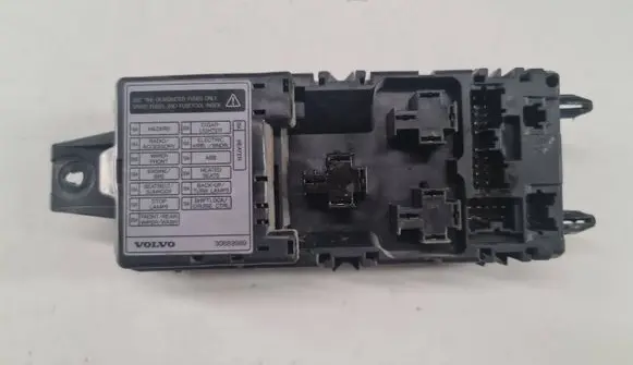Volvo S40, V40 Fuse box set 30889989