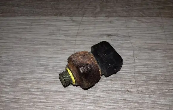 Air conditioning (A/C) pressure sensor