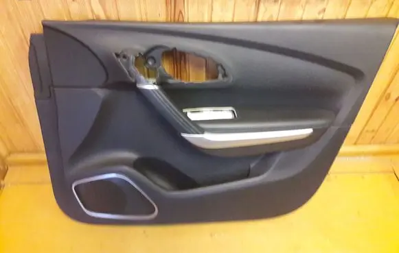 Renault Kadjar Front door card panel trim