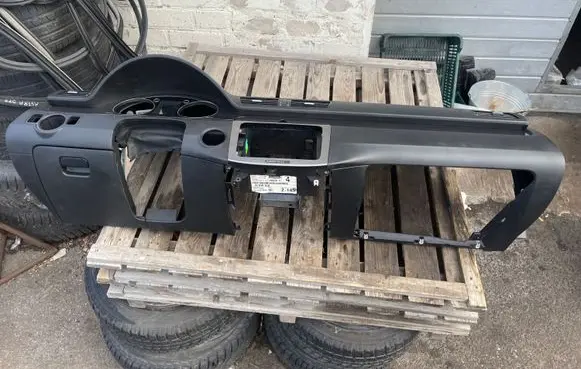 Volkswagen PASSAT B6 Dashboard 3C1857004H 3C1857003QT