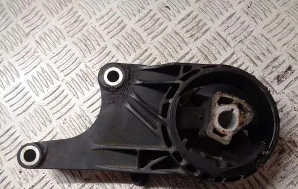 Chevrolet Cruze Gearbox mount 13248600