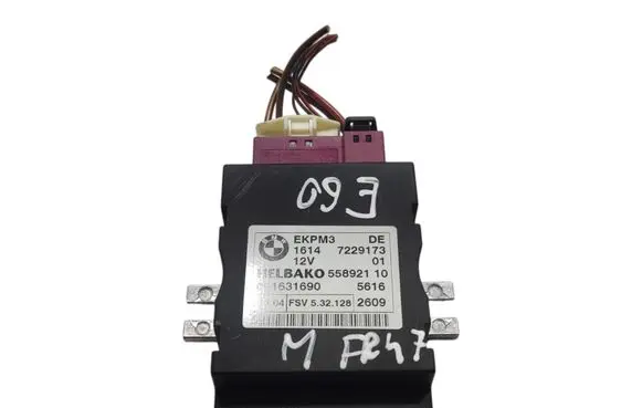 BMW 5 E60 E61 Fuel pump relay 7229173