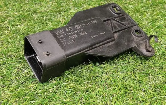 Skoda Fabia Mk2 (5J) Coolant fan relay 5J0919506