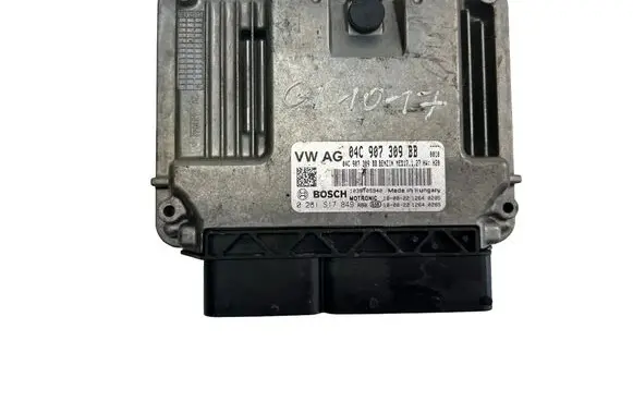 Volkswagen Golf VII Engine control unit/module 04C907309BB 0261S17849