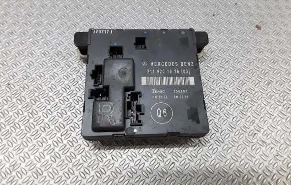 Mercedes-Benz E W211 Door control unit/module 2118201626