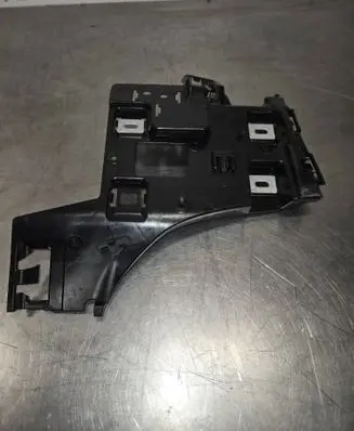 Rear bumper mounting bracket