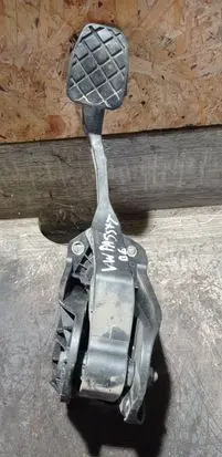 Clutch pedal
