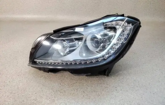 Mercedes-Benz CLS C218 X218 Headlight/headlamp A2188201759