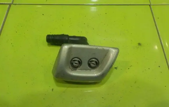 Land Rover Range Rover L322 Headlight washer pump LEWY