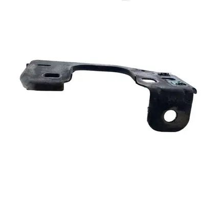 Chevrolet Silverado Front bumper mounting bracket 84265796 21188B8669F2