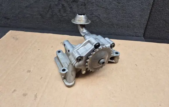 Audi A4 S4 B7 8E 8H Oil pump 03G115105 038115121A