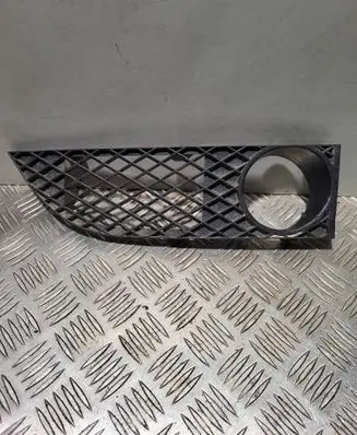 BMW 7 E65 E66 Front bumper lower grill 51117135566 72758411