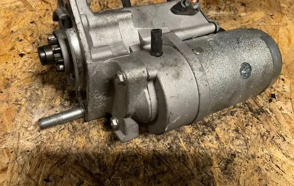 Toyota Hilux (AN10, AN20, AN30) Starter motor