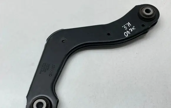 Volvo XC40 Rear control arm 32221134 8888773236