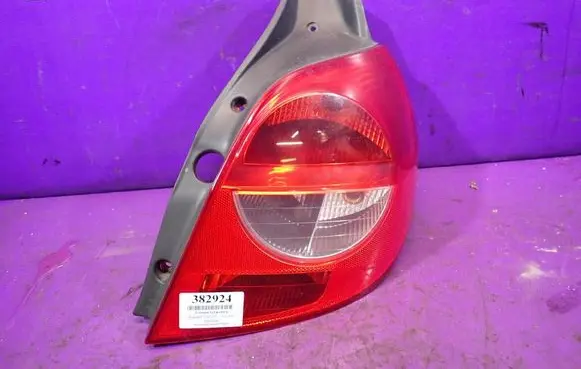 Renault Clio III Rear/tail lights 89035080
