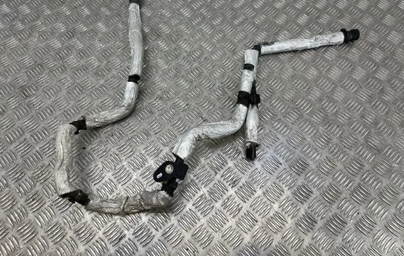 Volvo XC40 Engine coolant pipe/hose 32138058