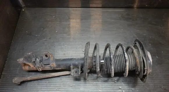 Mercedes-Benz E W212 Front shock absorber with coil spring