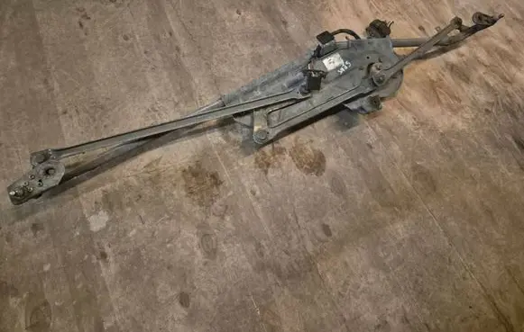 Seat Alhambra (Mk1) Wiper motor 0390241430