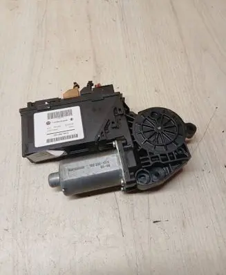 Volkswagen Touareg I Rear door window regulator motor 43860302 05074386 3D0959794E