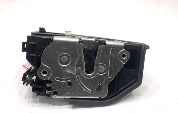 BMW 5 E60 E61 Front door lock 7167074
