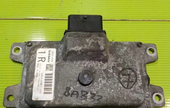 Nissan Qashqai Torque split ecu control unit/module BIEGOW 8AB33 EMU10000N