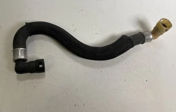Ford Mustang VI Engine coolant pipe/hose BR3318K579AB