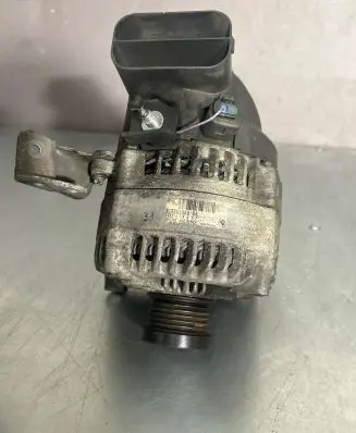BMW 1 F20 F21 Generator/alternator 1042106332 7605060 14V170A