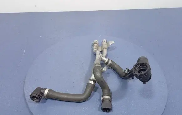 BMW X5 E53 Engine coolant pipe/hose 8575746
