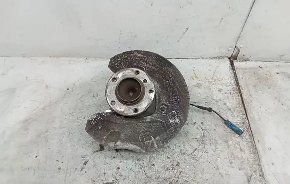 BMW X1 E84 Front wheel hub spindle knuckle 6784866