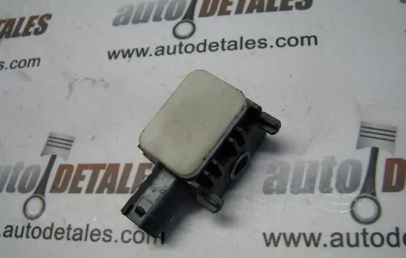 Mercedes-Benz GL X164 Airbag deployment crash/impact sensor A0038202826