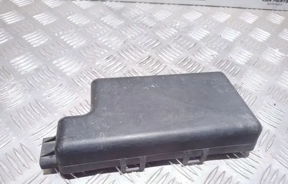 Chrysler Grand Voyager II Fuse box cover 4688249 4688250