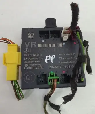 Mercedes-Benz C W204 Door control unit/module A2049001306