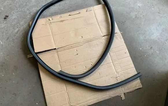 Land Rover Range Rover Velar Rubber seal rear door J8A2253A10A