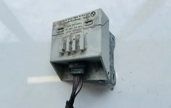 BMW 5 E39 Alarm control unit/module 657583869329 6575-83869329