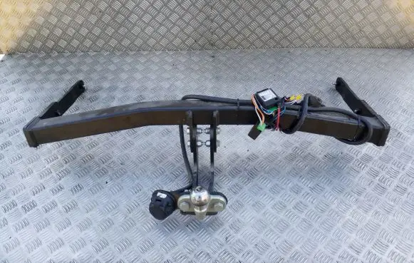 Audi Q3 8U Tow bar set TVW3