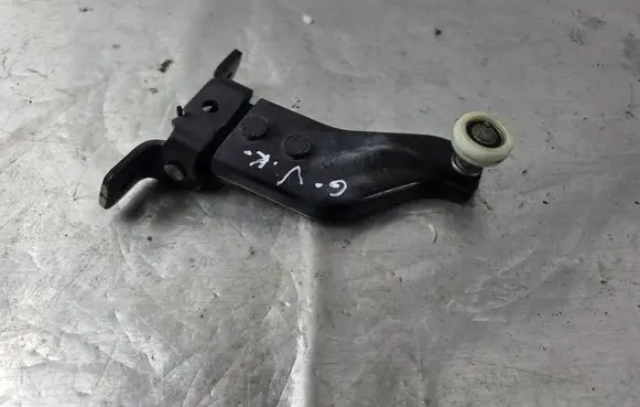 Ford Grand C-MAX Sliding door upper roller guide/hinge AM51U25028AF