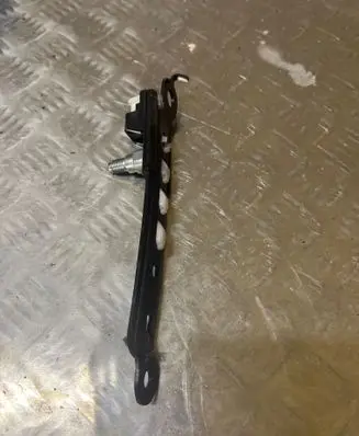 Toyota RAV 4 (XA30) Seat belt adjustment motor E563001