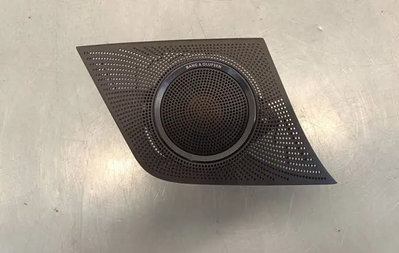 Audi Q5 SQ5 8R Side speaker trim/cover 8R0857228A