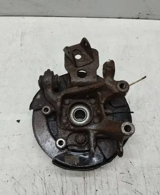 Toyota RAV 4 (XA30) Rear wheel hub spindle/knuckle 
