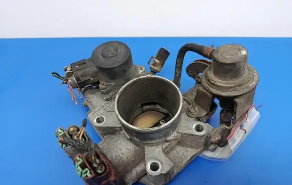 Nissan Almera Tino Throttle body valve 