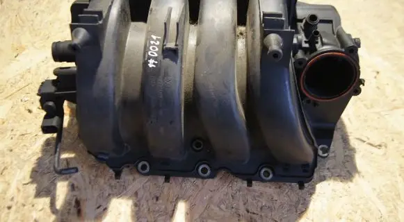 Volkswagen Golf V Intake manifold 03C129711F 03G129703F 2900380509