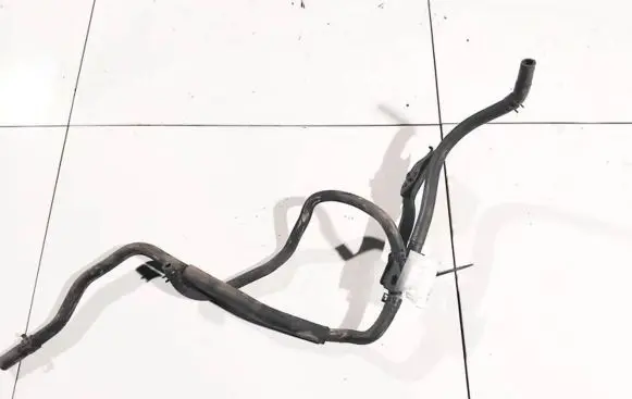 Toyota Auris 150 Engine coolant pipe/hose