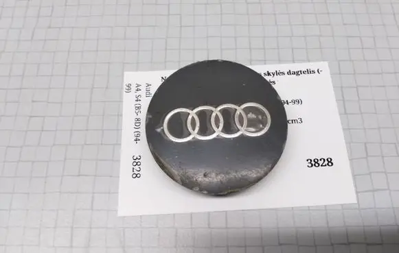 Audi A4 S4 B5 8D Non-original wheel cap 5701