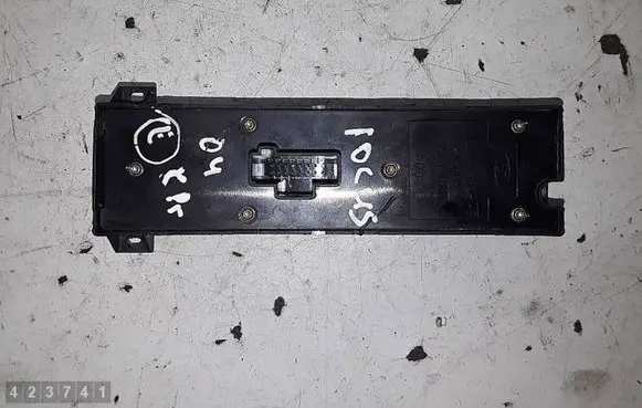 Ford Focus Electric window control switch 3M5T14A132AE 03168103 N3RUA