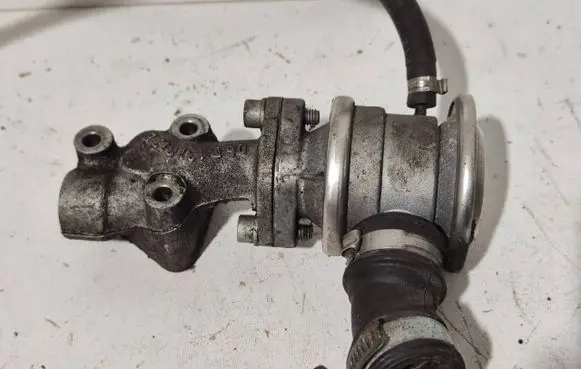 Audi A4 S4 B6 8E 8H EGR valve 72256008 06B131101C 06B131101G