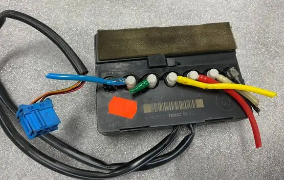 Mercedes-Benz S W220 Seat control module 2208001278