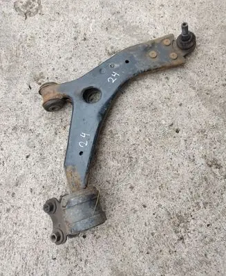 Ford C-MAX I Front lower control arm/wishbone