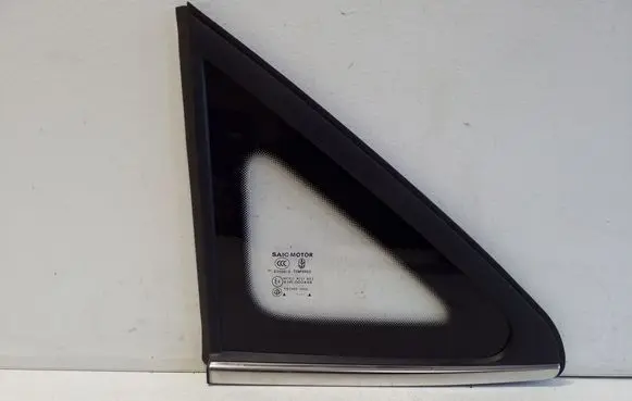 Rear side window